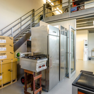 Magazzino e rivendita